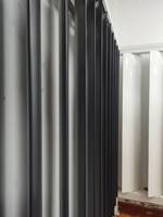 Lames verticales automatiques en alliage d'aluminium pour murs extérieurs, entrepôts et hôtels