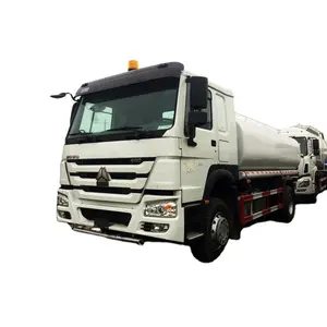 Sinotruk Howo 12000 litre 5000 galon dizel yağ taşıyıcı kapasitesi yakıt deposu tankeri kamyon