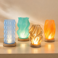 Lampe de table LED moderne ondulée en ABS avec abat-jour vert en ABS, flexible, simple, hauteur réglable, intensité variable, alimentation USB