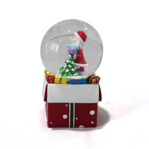 Custom Resin Christmas <strong>Satan</strong> Figurine Christmas Snow Globe - Product Image 4