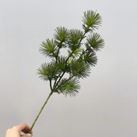 Mur végétal artificiel en aiguilles de pin pour aménagement paysager, décoration intérieure/extérieure - Feuilles d'eucalyptus et trèfle à quatre feuilles suspendus