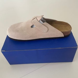 Pantoufles <span class=keywords><strong>orthopédiques</strong></span> à plateforme en liège, semelle intérieure souple, dessus en daim de vache, semelle extérieure en PVC antidérapante, design Evergreen - Légères, fabriquées en usine - Product Image 2