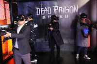 Arène de simulation de tir VR 9d, jeux interactifs VR à 360 degrés pour joueurs avec effets spéciaux de vibration, en solde