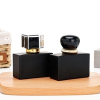 Flacon de parfum de luxe 50ml pour homme Flacon vaporisateur en verre rectangle noir avec bouchon de parfum de luxe