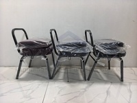 Chaises d'église en métal en gros, sièges de théâtre rembourrés en tissu avec logo, chaises d'église rembourrées en tube d'acier emboîtable