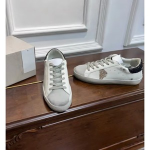 Chaussures de marche décontractées de luxe haut de gamme de style rétro à lacets avec embout en patchwork de peau de mouton véritable pour hommes - Product Image 3