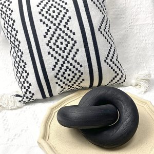Ferme maison <span class=keywords><strong>Table</strong></span> <span class=keywords><strong>basse</strong></span> décoration accessoires Boho sculpté à la main 2 liens noir <span class=keywords><strong>en</strong></span> <span class=keywords><strong>bois</strong></span> chaîne lien décor <span class=keywords><strong>bois</strong></span> noeud - Product Image 4