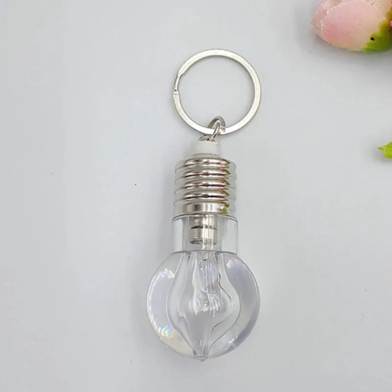 Coloré Mini LED Ampoule Lumière Mini Porte-clés Anneau LED Ampoule Porte-clés Lampe Transparente Porte-clés Cadeaux Lampe Transparente