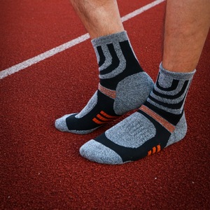 Athletic Socks Mid Calf Cotton Hiking Outdoor Sports Gradient Pattern Military Green And Gray - Product Image 3