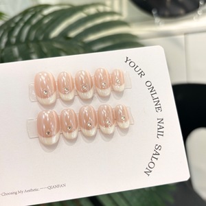 Vente en gros de faux ongles Aurora haut de gamme, 10 pièces, faits à la main, courts, en acrylique naturel, avec cristaux, personnalisables - Product Image 4