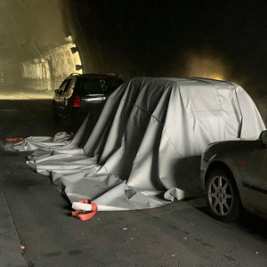 JOEN FB-XL 6x8m Coperta Antincendio in Fibra di Vetro Rivestita in Silicone, Resistente al Calore e agli Agenti Chimici, Certificata <span class=keywords><strong>EN1869</strong></span> per Auto Elettriche - Product Image 3
