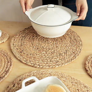 Manteles Individuales Redondos de Césped Tejido (Tipo Calabaza) 11cm 18cm 24cm 30cm 36cm 30x40cm, de Paja Tejida para Mesa de Cocina y Hogar, Aislantes del Calor - Product Image 3