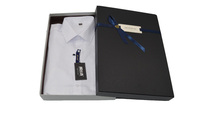 Boîte cadeau rigide de luxe noire texturée sur mesure pour vêtements et cadeaux de fêtes