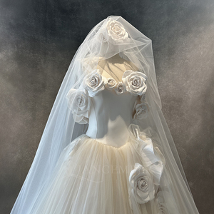 Robe de mariée de luxe Nt147 en ivoire avec appliques de roses 3D, corset sans bretelles, robe de bal en tulle souple, robe de mariée princesse Jancember - Product Image 3