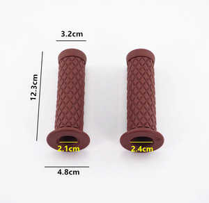 Ensemble de poignées de guidon universelles pour moto, 22mm, marron foncé, en caoutchouc souple et durable avec manchons confortables - Product Image 2
