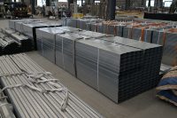 Système d'installation de station photovoltaïque industrielle OEM/ODM de qualité industrielle pour fossés de drainage secondaires solaires
