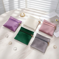 Pochettes à bijoux en velours personnalisées de luxe avec logo imprimé, multi-tailles, sacs zippés pour le rangement de cosmétiques et de bijoux, emballage en gros