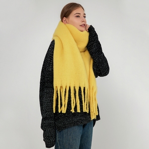 Bufanda Larga con Flecos de Color Sólido para Mujer, Cálida y Suave para el Invierno, Accesorio de Moda para Uso Diario, Chal Moderno para Viajes, Personalizable - Product Image 2