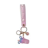 Lumière créative crème glacée porte-clés personnalisé porte-clés PVC pendentif à la mode petit cadeau pour copines voiture sac accessoires