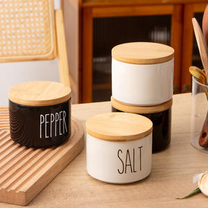 Tarros de especias nórdicos de cerámica con tapa de madera, blancos y negros, tamaño L, herméticos para uso en la cocina. - Product Image 4
