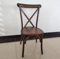 Chaise X à dossier croisé en résine plastique châtaigne, empilable, pour salle à manger extérieure, style ferme, pour événements