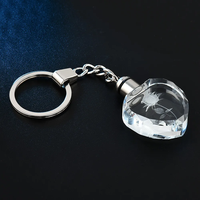 Personnalisé 3D Laser Gravé Belle Cristal Rose Porte-clés LED Lumière avec Photo Mariage Retour Cadeau