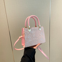 2025 nouvelle mode et sacs de créateurs de luxe tissé poignée supérieure sacs à bandoulière femmes élégant et élégant carré sac à main