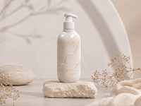 Bouteille en plastique PET beige de 500 ml avec pompe et bouchon à vis, impression dorée sur marbre carré personnalisée, pour lotion/gel douche/lotion corporelle/soins capillaires