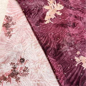 Tissu jacquard imprimé feuille de fougère rouge doré, très populaire, doux, infroissable et respirant pour vêtements féminins - Product Image 2