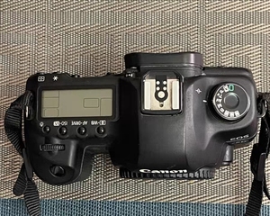 Appareil Photo Numérique d'Occasion Bonne Qualité <span class=keywords><strong>Canon</strong></span> EOS <span class=keywords><strong>5D</strong></span> <span class=keywords><strong>Mark</strong></span> II Boîtier Plein Format Uniquement - Product Image 2