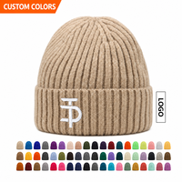 Bonnet d'hiver unisexe en tricot côtelé épais et chaud, avec revers plié et logo brodé, idéal pour la vente en gros