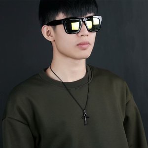 Kalung Pria Perhiasan Fashion Paduan Baja Tahan Karat Liontin Salib Hitam - Product Image 6