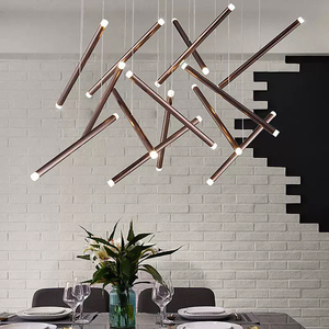 Lustre d'escalier Paramount en acier inoxydable SUS304 doré, avec cristaux en cascade effet météore, 3 couleurs changeantes, projet d'art luxueux et majestueux - Product Image 1