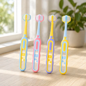 Vente en gros de brosses à dents pour enfants à 3 faces, design triple face, taille standard, poils doux, nettoyage de la bouche à 360 degrés - Product Image 1