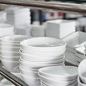 Fábrica A Granel Vender Abastecido Branco Cerâmica Porcelana Plain White Plate Vender Por Tonelada Cerâmica Placa serviço de jantar completo geschirrset
