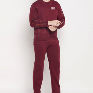 Traje de sudor transpirable de tamaño personalizado hecho en Pakistán para hombres de talla grande para uso en invierno al aire libre MOQ bajo - Product Image 2