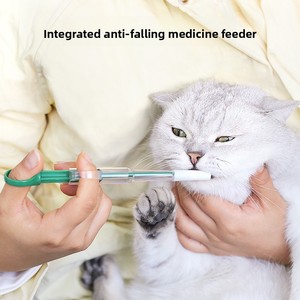 Dispenser per Medicinali per Animali Domestici, Comodo Bastoncino per Somministrazione di Pillole e Compresse di Calcio, con Iniezione d'Acqua Integrata, in Plastica per Gatti e Animali - Product Image 2
