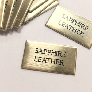 Étiquettes personnalisées en cuir pour flacons de parfum boisés, rectangulaires, or brossé, imprimé noir, minimalistes, avec dorure à chaud - Product Image 1