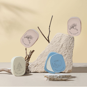 Logo personalizzato Private Label tascabile in tinta unita profumo durevole donne profumo solido uomini colonia solido balsamo profumo - Product Image 1