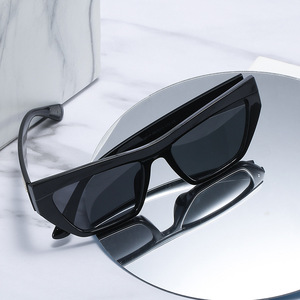 Lunettes de soleil œil de chat tendance pour femmes, monture rouge en PC, protection UV400, verres de classe 2 OG3919 - Product Image 5