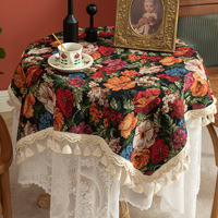 Nappe anti-poussière personnalisée en polyester et coton, style américain rétro, à motif floral gaufré et à pompons, pour meubles TV et armoires.
