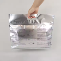 Impression de logo personnalisé Emballage métallique pour vêtements Sacs à provisions à poignée en matériaux recyclés étanches