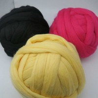 Factory Wholesale Fancy Yarn 66s 21micron Super Soft Dyed Chunky Pure Australian Merino Wool for Hand Knitting Blanket