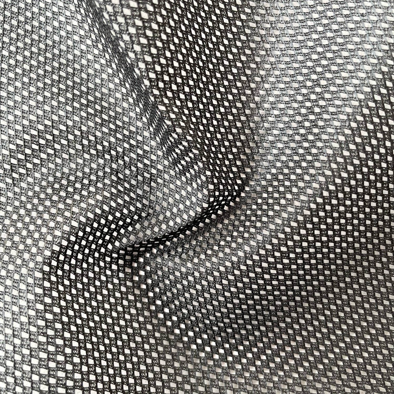 100% Breathable Polyester Warp Knitted Mesh Fabric Custom for Chair Seats Shoes Bags Tents Garments Plaid Pattern Very