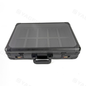 Estuche Rígido Personalizado de Alta Calidad para Tarjetas Deportivas con 8 Ranuras y Cierre Codificado, Venta al Por Mayor de Fábrica - Product Image 1