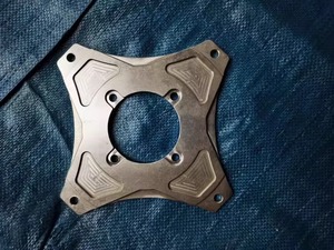 Plaque adaptatrice de jante de moto compatible avec les composants Honda CT50, CT70, ST50 et ST70 - Product Image 2