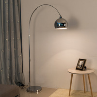 Lustre de salon italien au design nordique moderne, base en métal en arc, lampe sur pied d'angle LED blanche