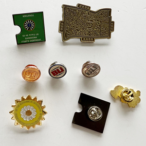 Fabricación de pines de esmalte de diseño personalizado, insignias metálicas duras personalizadas para solapa, pines artesanales personalizados, logotipos metálicos. - Product Image 2