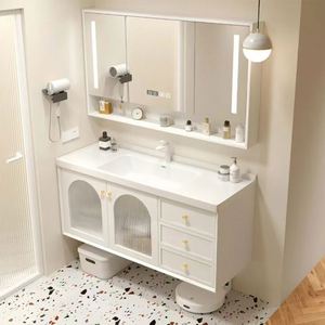 Meuble de salle de bain français haut de gamme sur mesure avec vasque en céramique, finition laquée résistante à l'eau et miroir - Product Image 3