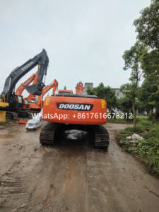 Excavatrice sur chenilles d'occasion Doosan DH220, 22 tonnes, moteur et pompe haute puissance, garantie 1 an, origine Corée - Product Image 6